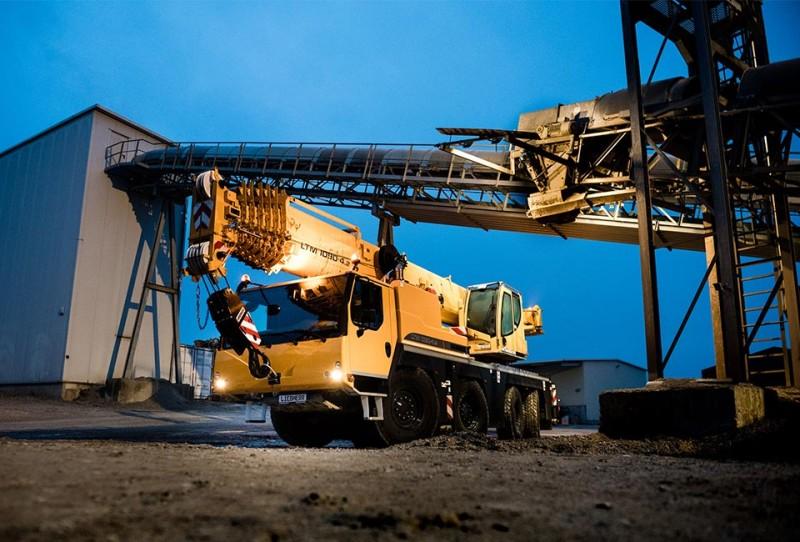 Liebherr LTM 1090-4.2 Mobile Crane | AllMachines