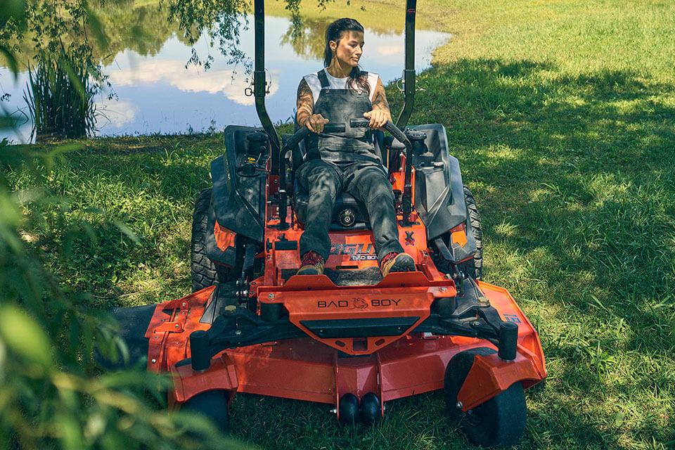 Bad Boy Rogue, 72-in deck Mower AllMachines