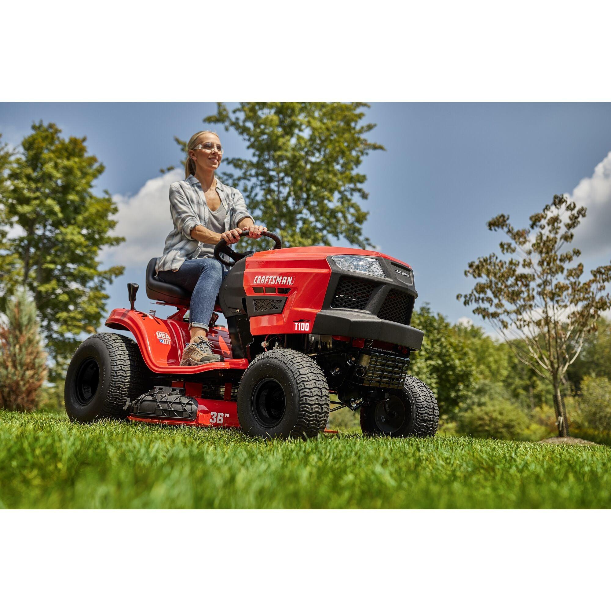 Craftsman R110 Lowe's Riding Tractors CRAFTSMAN R110 30-in