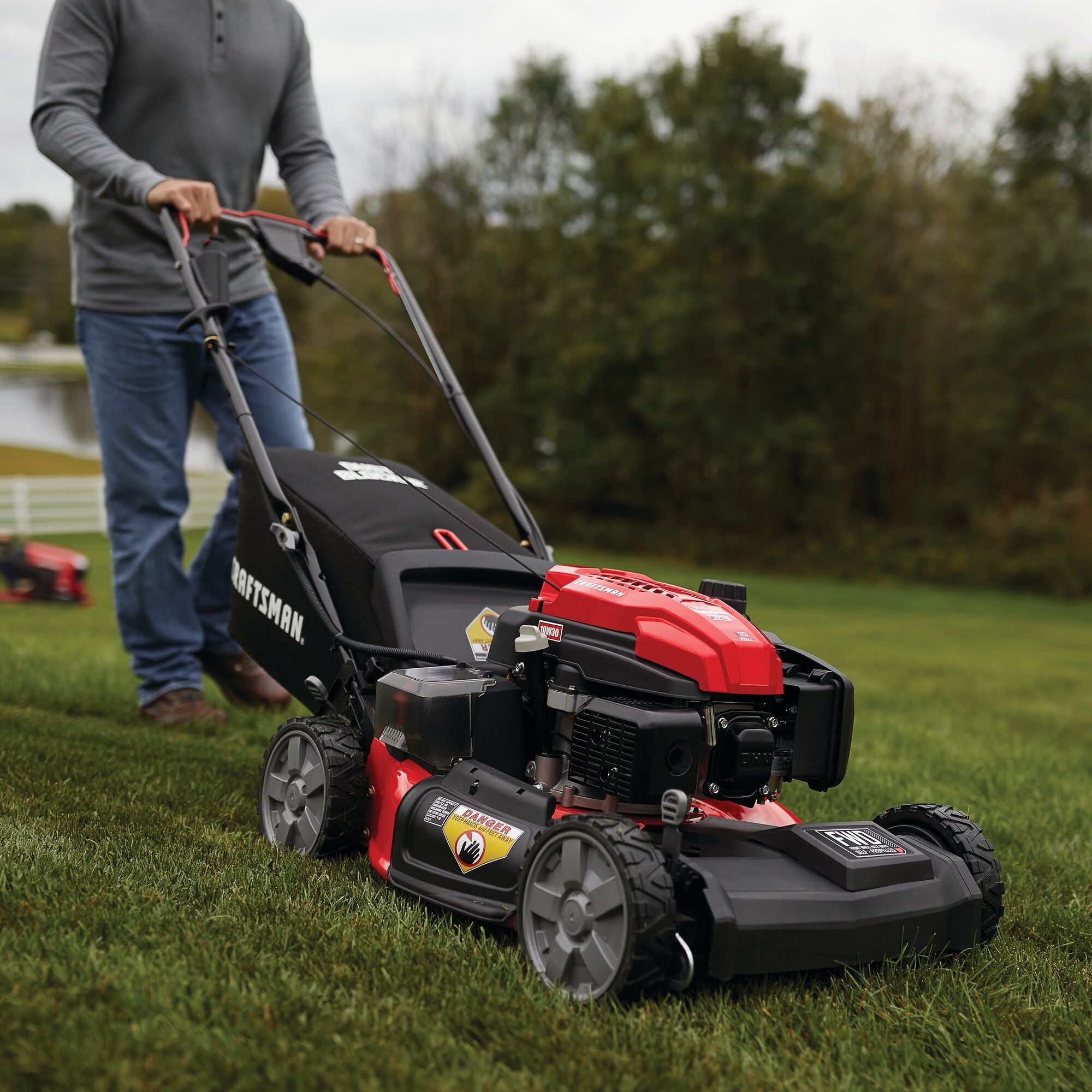 Craftsmanです。 Craftsman 21-in 159Cc Fwd Self-Propelled Mower