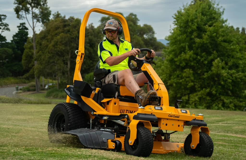 クールな価格でホットなピック Cub Cadet ZTXS4 48 (2023) Mower | AllMachines ビリヤード