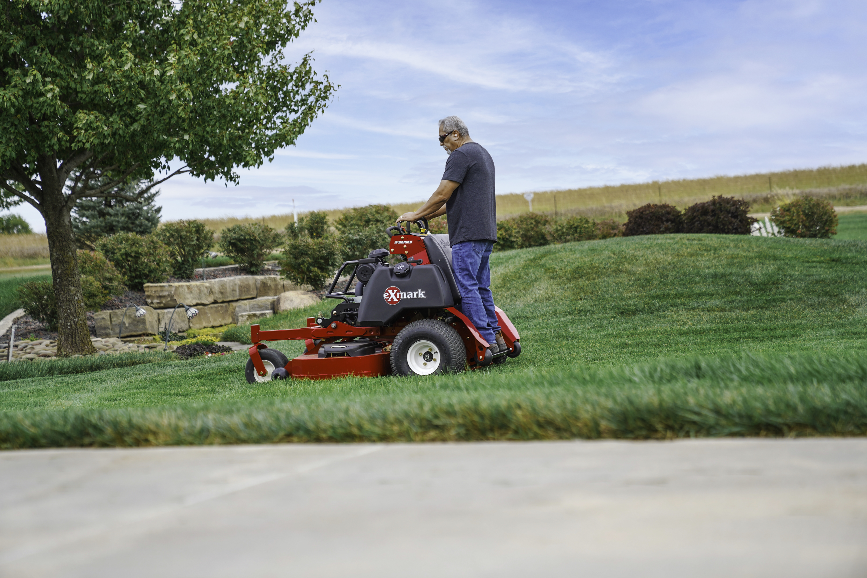 Exmark Kawasaki FX730V with 48-in UltraCut Series 4 Deck