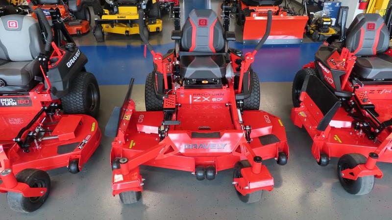 TYYです。 Pro-Turn ZX Zero Turn Lawn Mower | Gravely