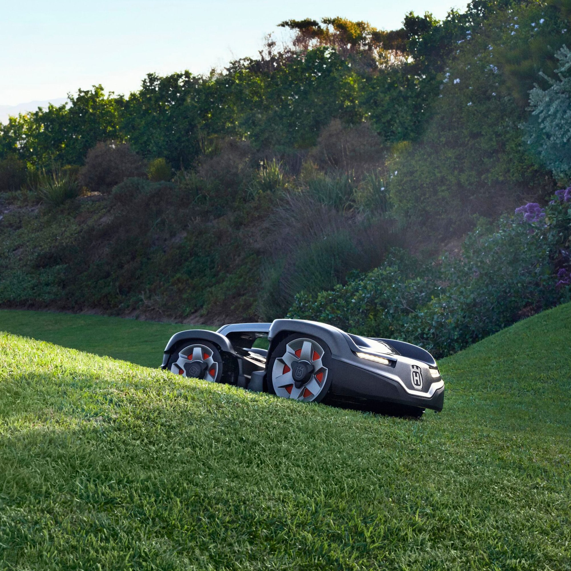 Husqvarna AUTOMOWER 435X AWD | AllMachines