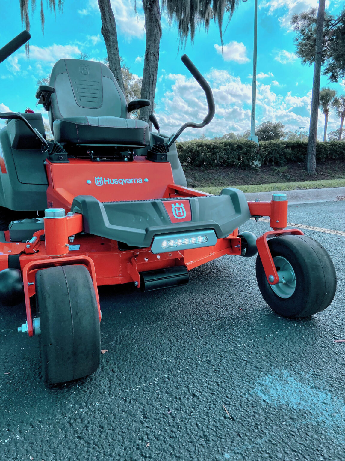 Husqvarna Z248F Premium Special Edition | AllMachines