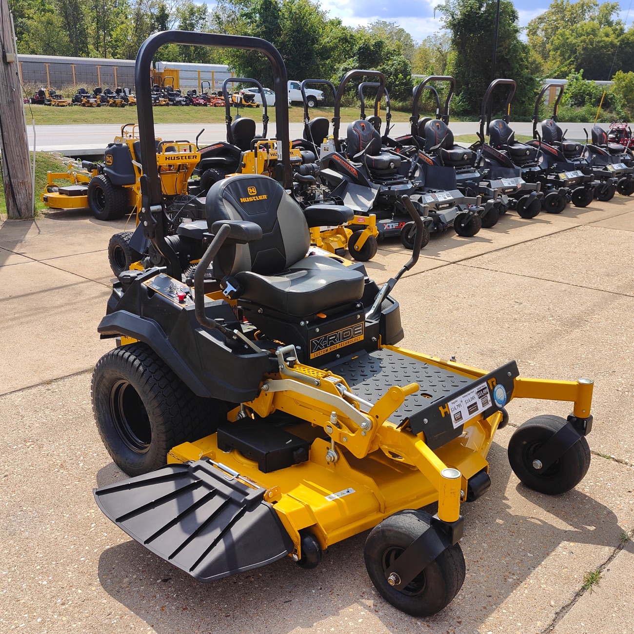I**Ｎ Hustler X-Ride - 60-in Deck Mower | AllMachines