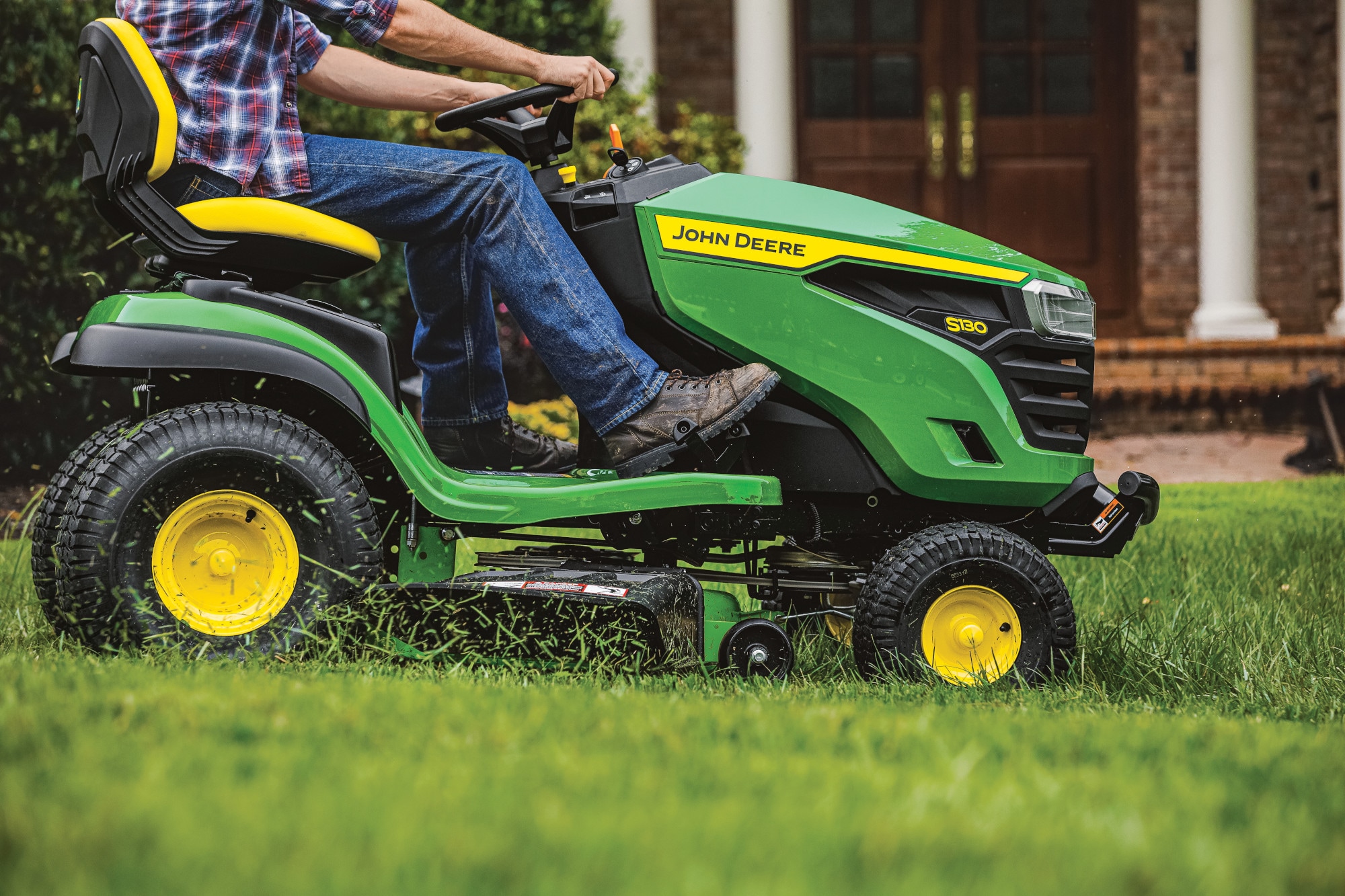 100 Series 2021 John Deere Lawn Tractors John Deere S100 Hutson Inc